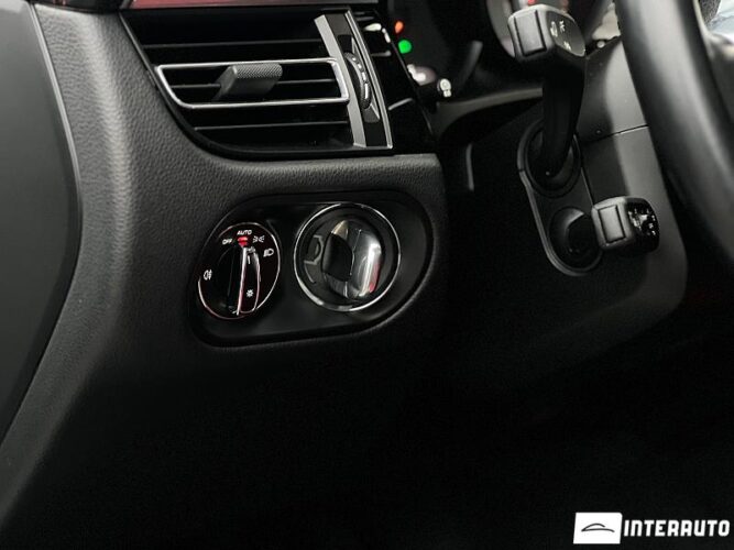 Porsche Macan S 33 interauto-car