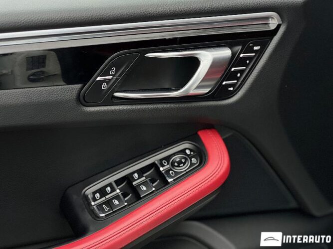Porsche Macan S 32 interauto-car