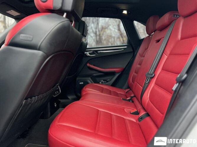 Porsche Macan S 42 interauto-car