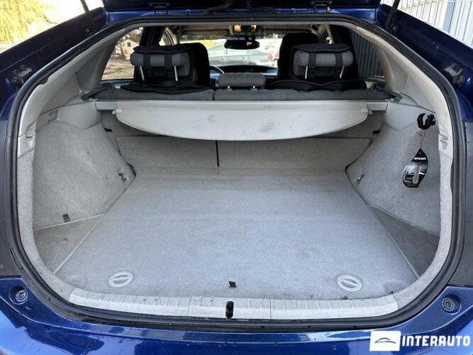 Toyota Prius 38 interauto-car