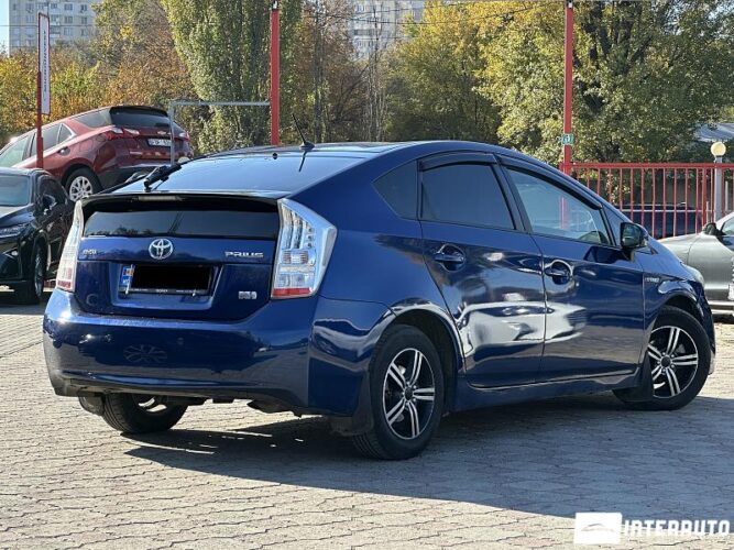 Toyota Prius 27 interauto-car