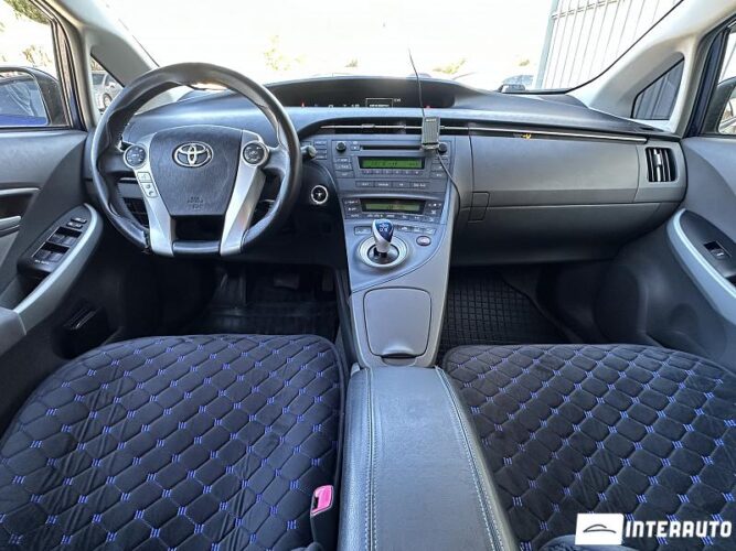 Toyota Prius 31 interauto-car