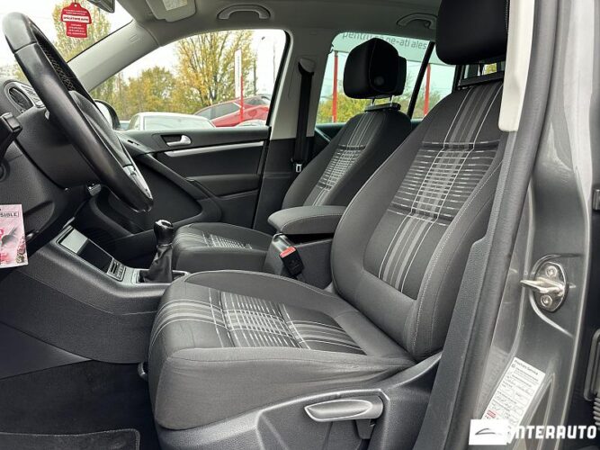 Volkswagen Tiguan 32 interauto-car
