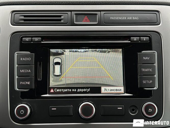 Volkswagen Tiguan 38 interauto-car