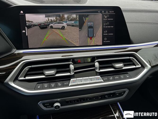 BMW X5 4.0i 40 interauto-car