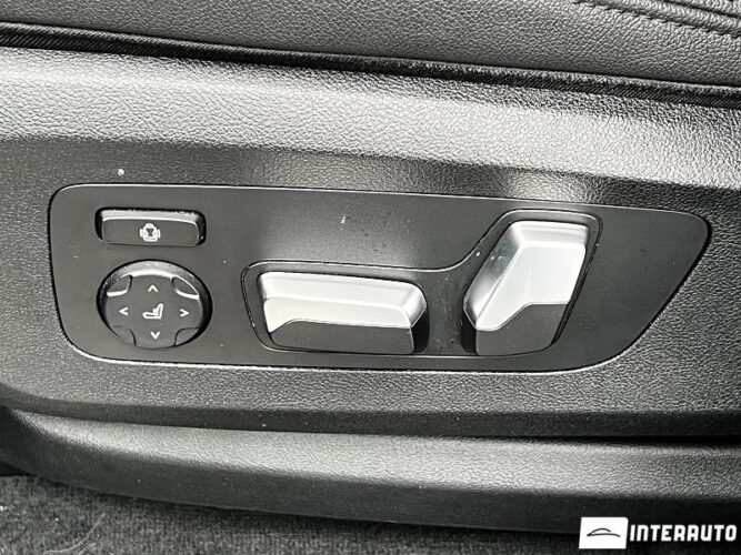 BMW X5 4.0i 43 interauto-car