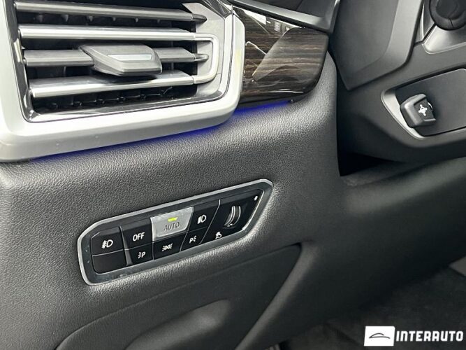 BMW X5 4.0i 44 interauto-car