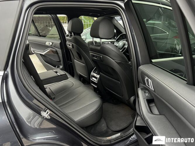 BMW X5 4.0i 46 interauto-car