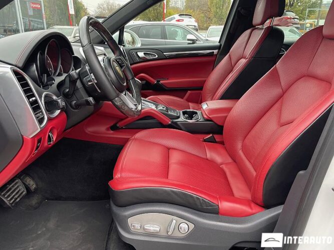 Porsche Cayenne 34 interauto-car
