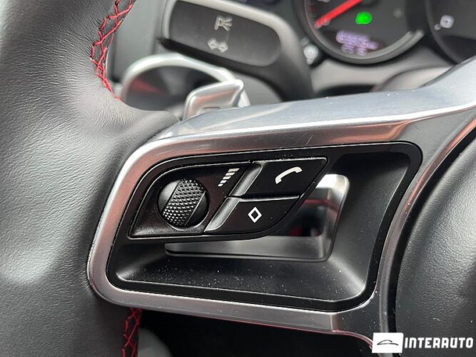 Porsche Cayenne 37 interauto-car