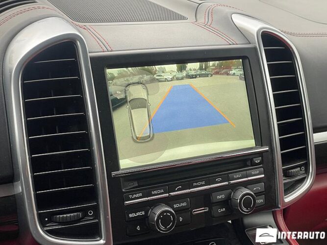 Porsche Cayenne 41 interauto-car