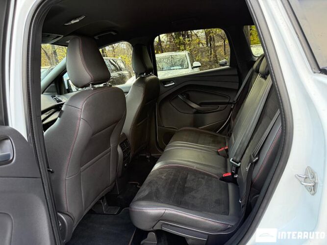 Ford Kuga 43 interauto-car