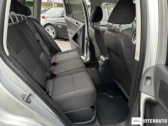 Volkswagen Tiguan 34 interauto-car