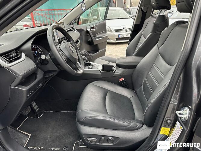 Toyota Rav-4 37 interauto-car