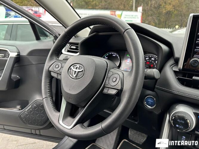 Toyota Rav-4 40 interauto-car