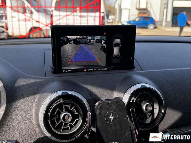 Audi A3 E-tron 40 interauto-car