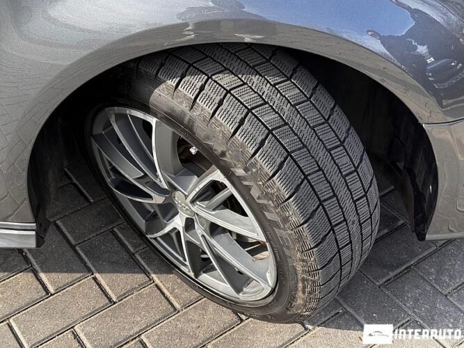 Audi A3 E-tron 48 interauto-car