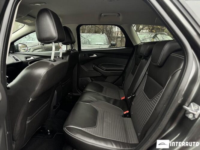 Ford Focus 52 interauto-car