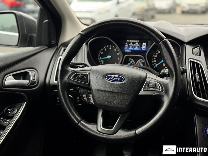 Ford Focus 44 interauto-car