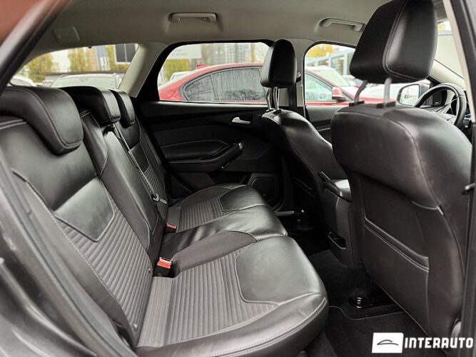 Ford Focus 53 interauto-car