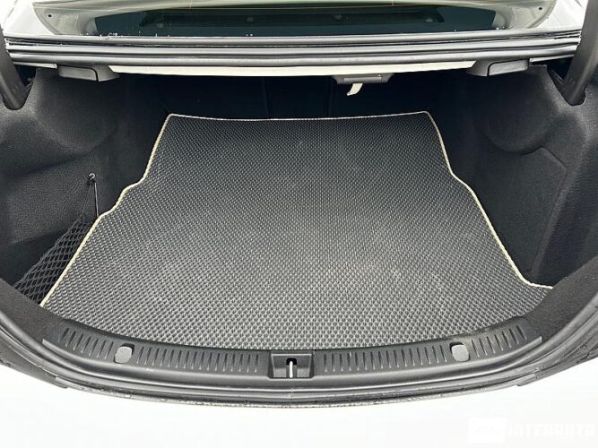 Mercedes E 200 43 interauto-car