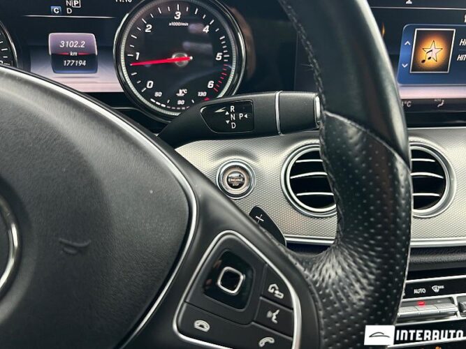 Mercedes E 200 37 interauto-car