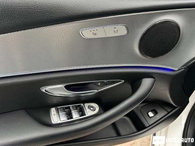 Mercedes E 200 33 interauto-car