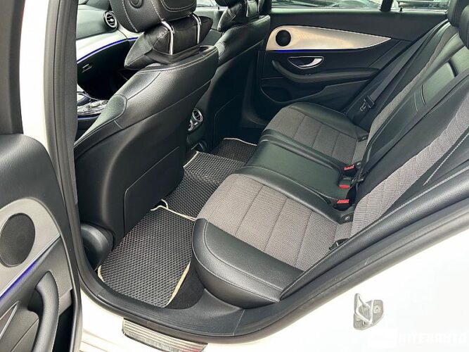 Mercedes E 200 41 interauto-car