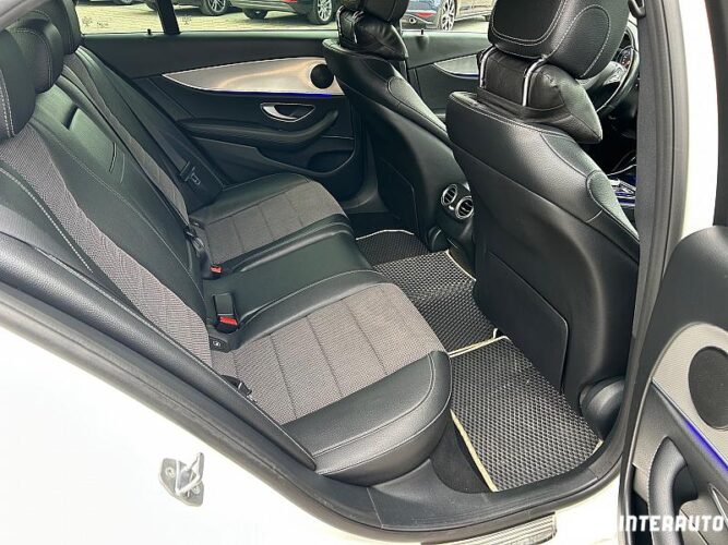 Mercedes E 200 42 interauto-car
