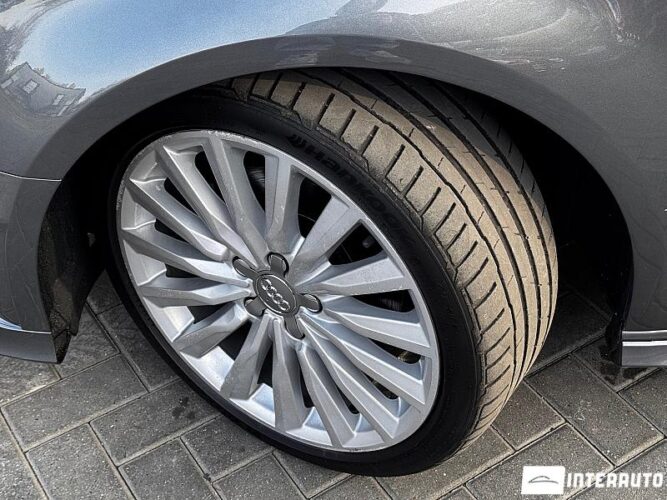 Audi A3 E-tron 50 interauto-car