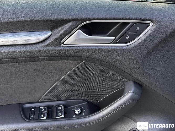 Audi A3 E-tron 42 interauto-car