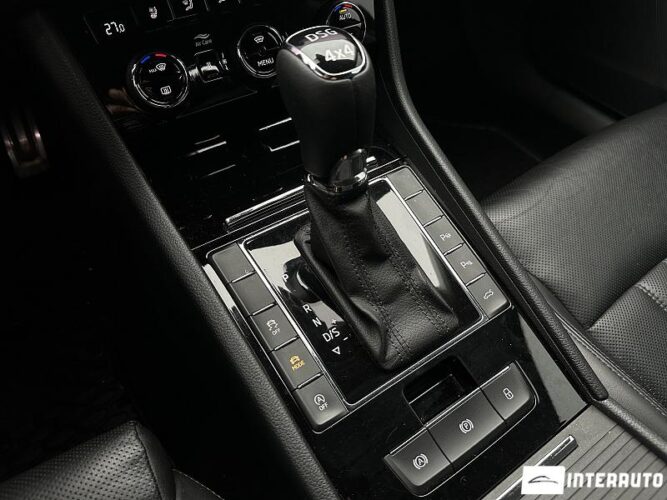 Skoda Superb 40 interauto-car