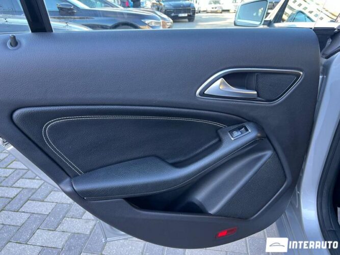 Mercedes CLA 220d 37 interauto-car