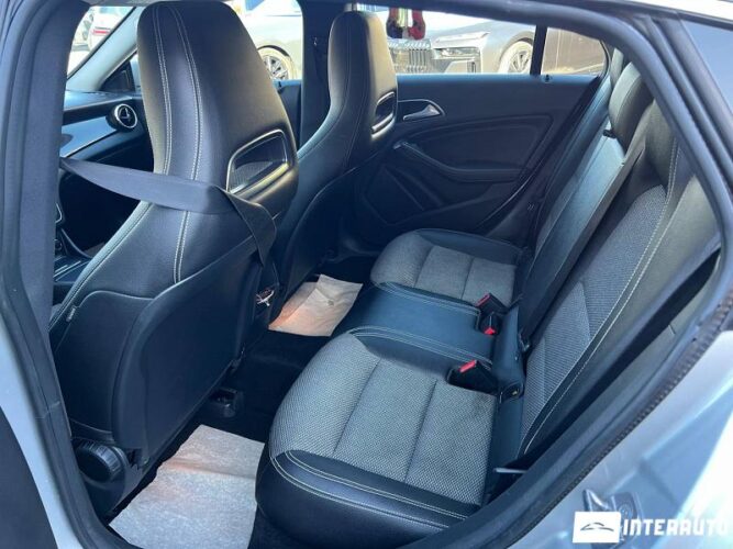 Mercedes CLA 220d 38 interauto-car