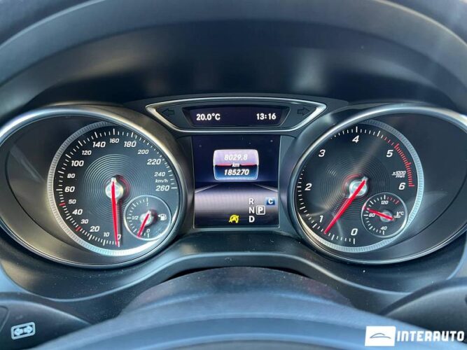 Mercedes CLA 220d 33 interauto-car