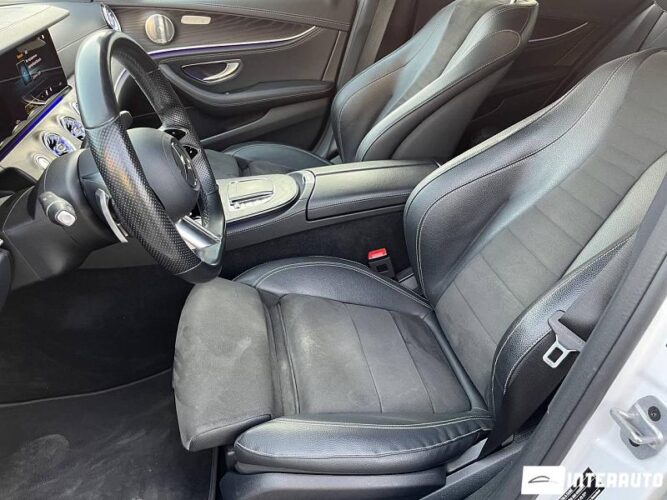 Mercedes E 220 4Matic 36 interauto-car