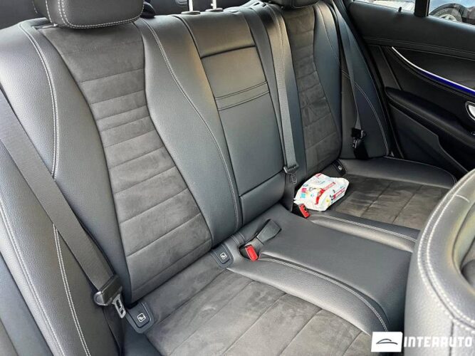 Mercedes E 220 4Matic 39 interauto-car