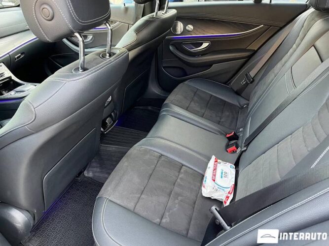 Mercedes E 220 4Matic 41 interauto-car