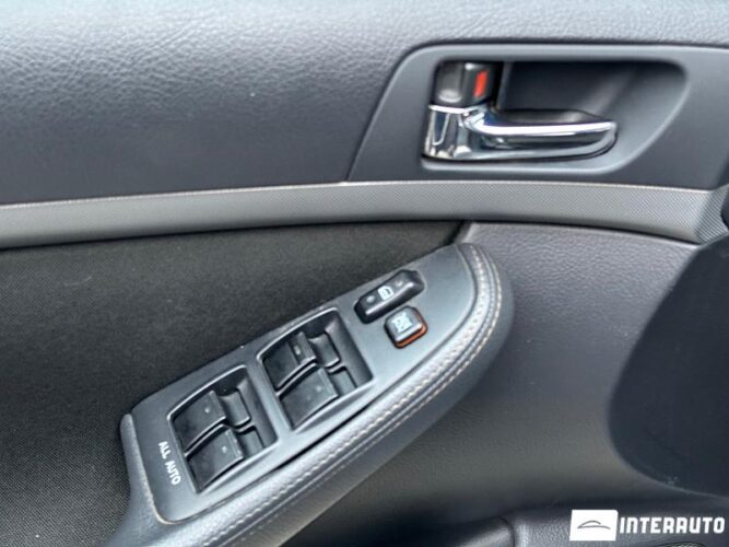 Toyota Avensis 41 interauto-car