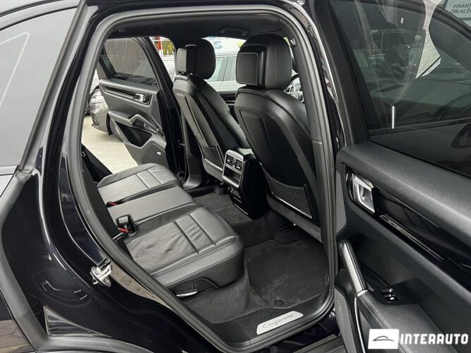 Porsche Cayenne E 52 interauto-car