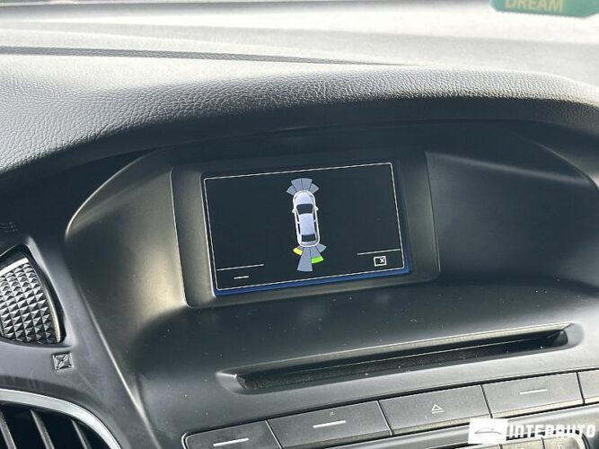 Ford Focus 38 interauto-car