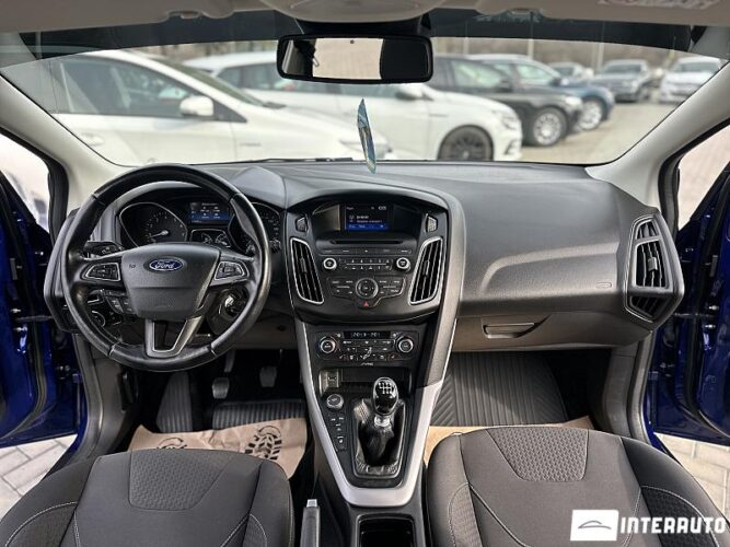 Ford Focus 35 interauto-car