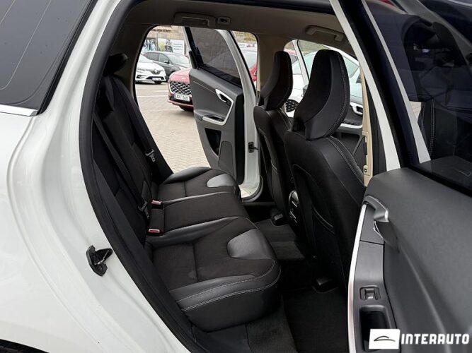 Volvo XC 60 43 interauto-car