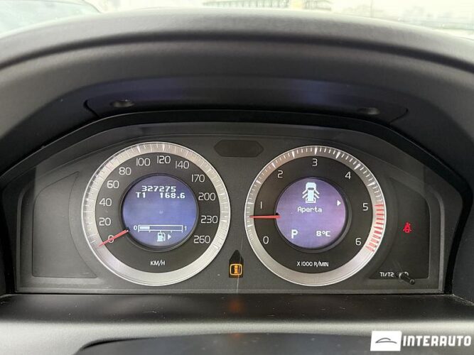 Volvo XC 60 37 interauto-car