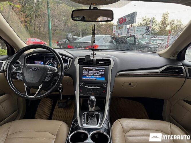 Ford Fusion 35 interauto-car