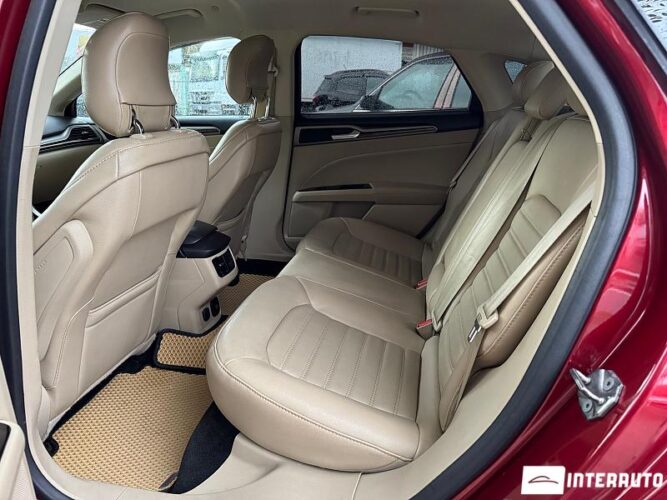 Ford Fusion 33 interauto-car