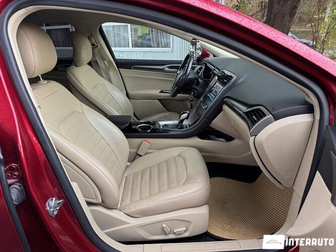 Ford Fusion 32 interauto-car