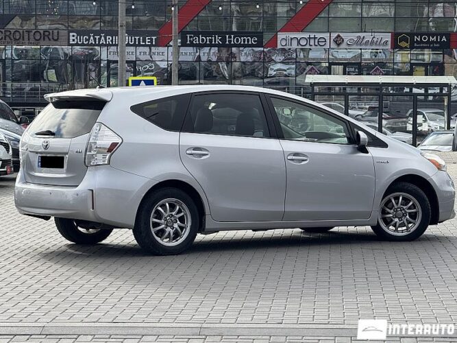 Toyota Prius Plus / V 31 interauto-car