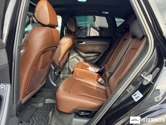 Audi Q5 44 interauto-car