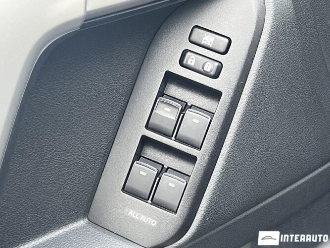 Toyota Land Cruiser Prado 52 interauto-car